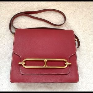 HERMES
Taurillon Clemence Sac Roulis 23 Rouge